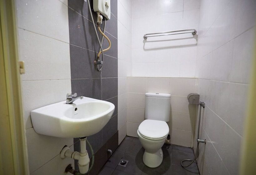 Семейный Номер, Gurney Inn
