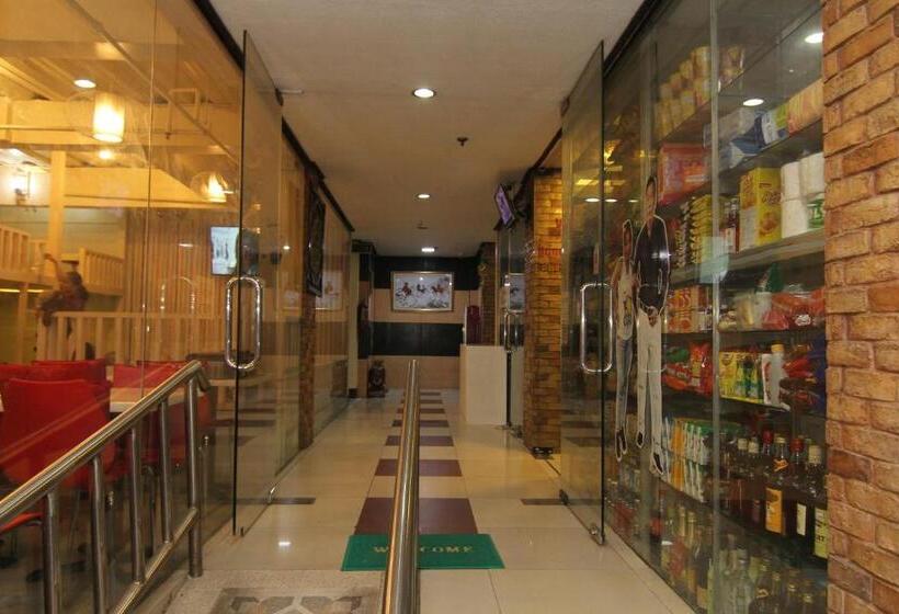 高级家庭房间, Honey Hunt House