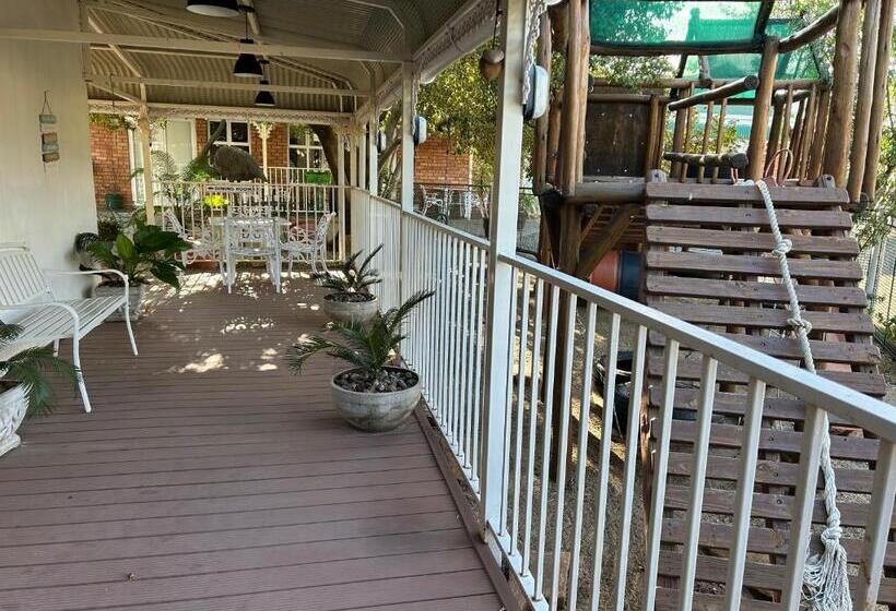 חדר סטנדרט, The Solomon Guest House