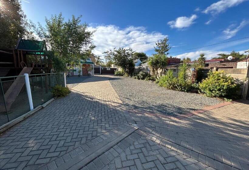 חדר סטודיו סטנדרד, The Solomon Guest House