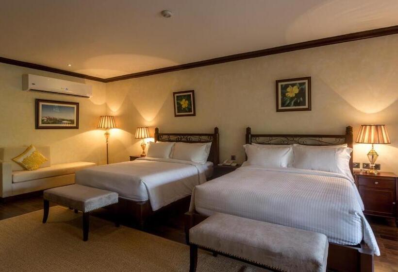 Люкс Вид на Реку, Espacio Verde Resort