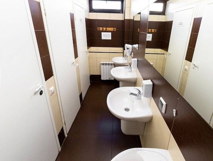 تختخواب در اتاق مشترک, Petrozavodsk   Hostel
