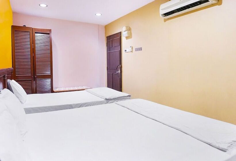 اتاق استاندارد سه نفره, New Station Hotel Klang