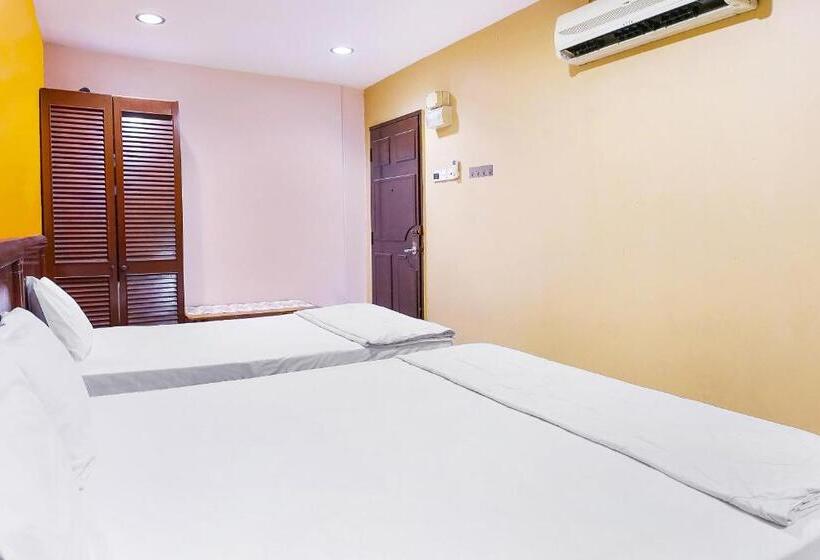 سوییت خانوادگی, New Station Hotel Klang