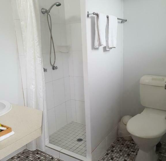Семейный Номер, Sunseeker Motel