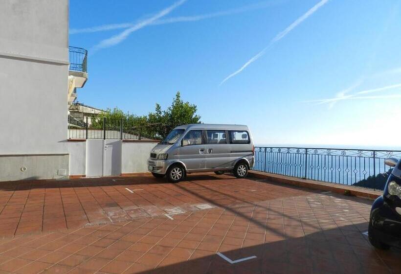 带海景的标准工作室, Villa Verde Sul Mare