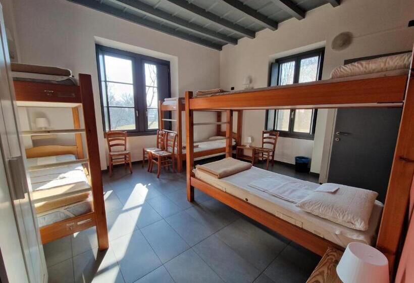 تختخواب در اتاق مشترک, B&b E Ostello, Parco Di Monza, Cascina Costa Alta