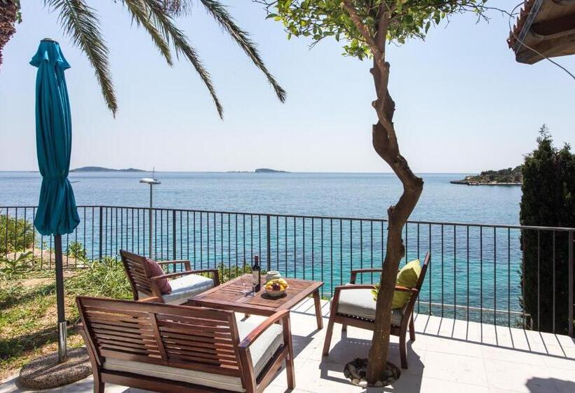 آپارتمان 1 خوابه با تراس, Apartments Villa Mirjana
