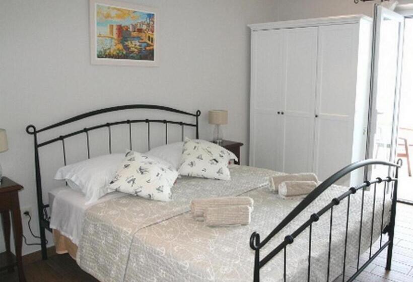 Comfort studio with sea view, Apartments Villa Mirjana
