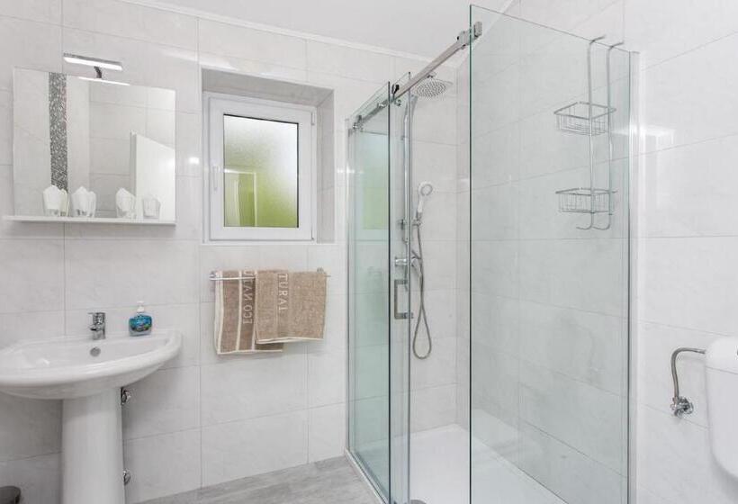 آپارتمان 2 خوابه با چشم‌انداز دریا, Apartments Villa Mirjana