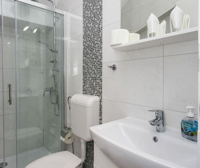 استودیوی استاندارد با چشم‌انداز دریا, Apartments Villa Mirjana