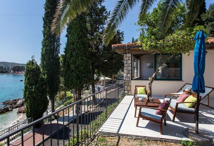 1 Bedroom Apartment with Terrace Sea View, Apartments Villa Mirjana