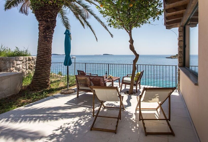 1 Bedroom Apartment with Terrace Sea View, Apartments Villa Mirjana