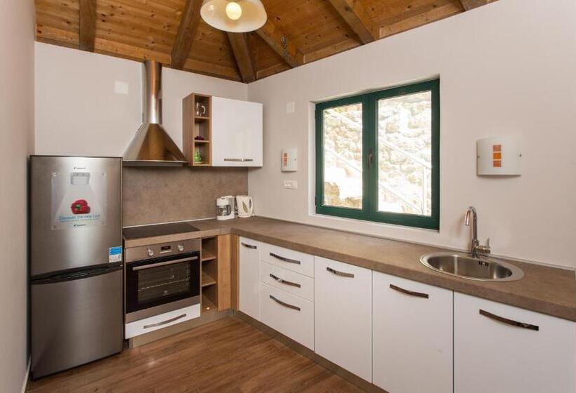 آپارتمان 1 خوابه با تراس, Apartments Villa Mirjana