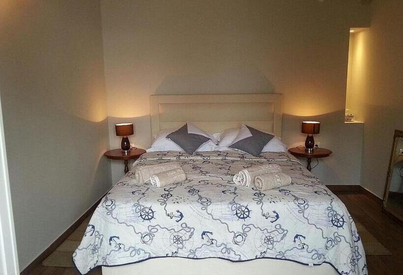 آپارتمان 1 خوابه با چشم‌انداز جانبی دریا, Apartments Villa Mirjana