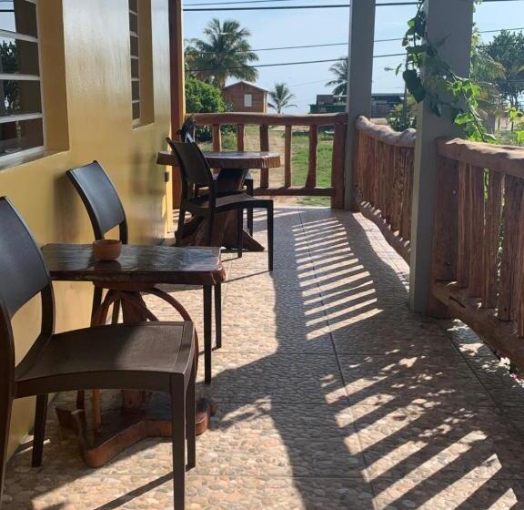 Номер Deluxe Вид на Море, All Seasons Belize