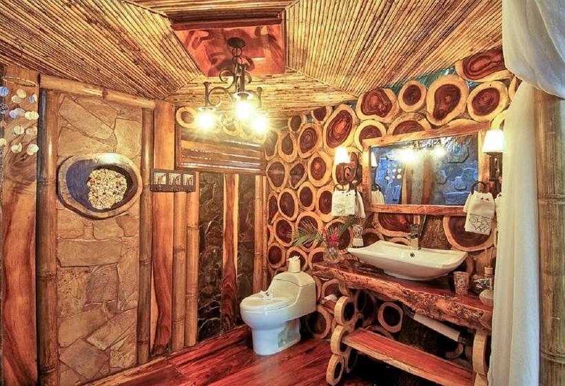 Бунгало Стандарт, Ocho Artisan Bungalows