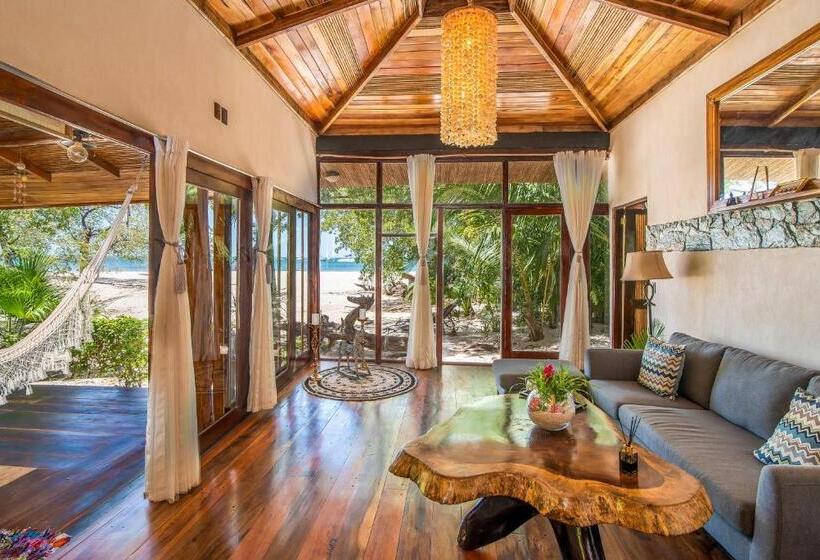 Вилла 2 Спальни Вид на Море, Ocho Artisan Bungalows