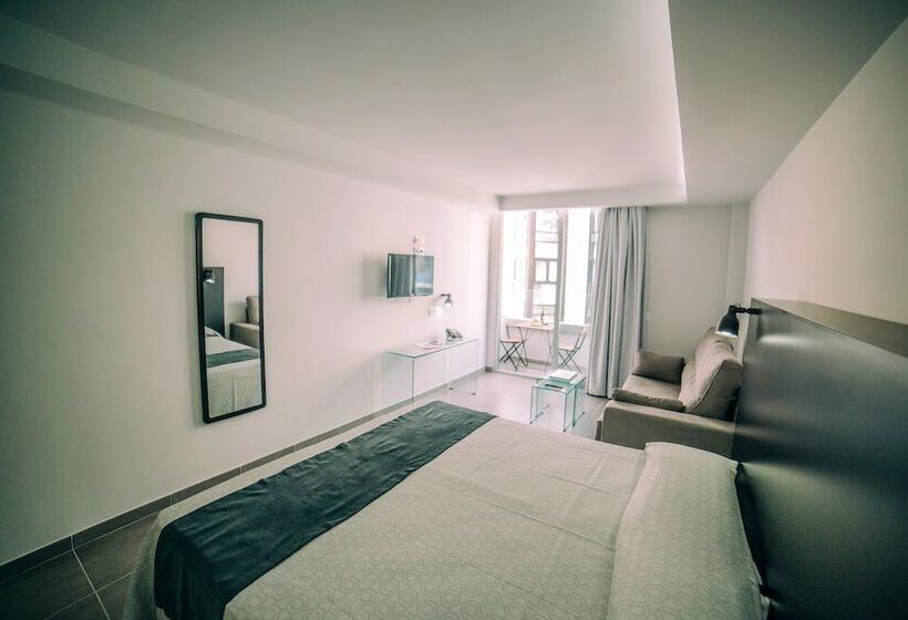 バルコニー付きスタンダードステューディオ, Mannix Urban Apartments