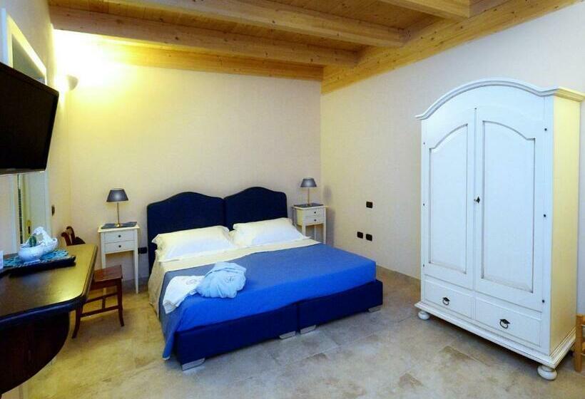 Номер Стандарт, Tenuta Monaci La Murra