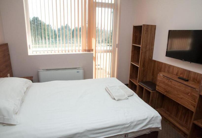 اتاق استاندارد یک نفره, Hostel Izida 2