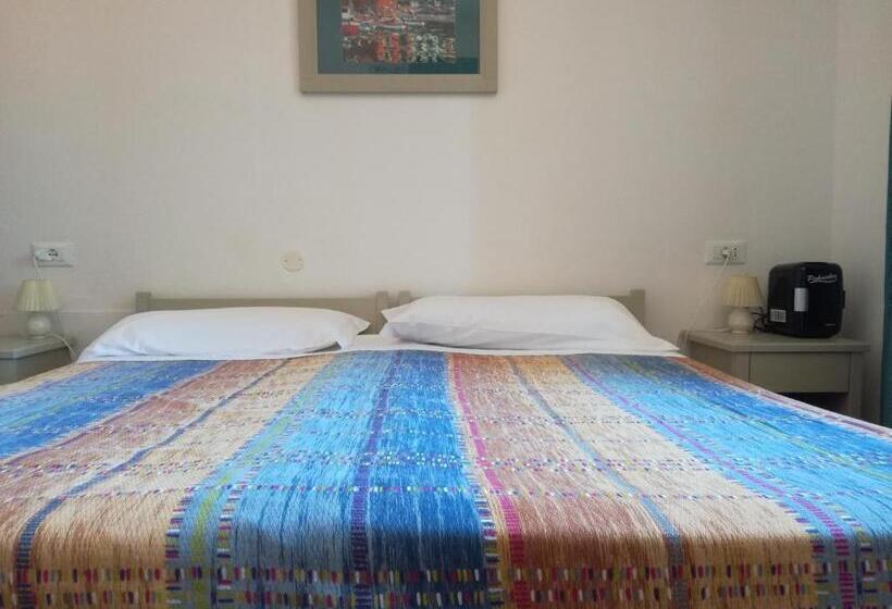 اتاق استاندارد, Albergo Dei 10 Colori