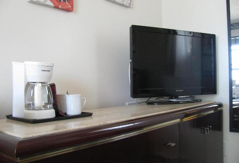 Standard Szoba, Motel De L'outlet