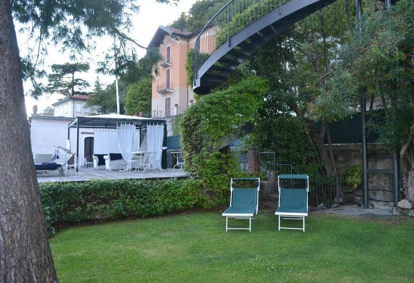 Номер Стандарт Вид на Озеро, Villa Nina Relais Boutique B&b
