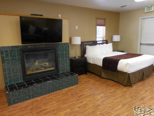 סטודיו אקזקיוטיב, Cowlitz River Lodge