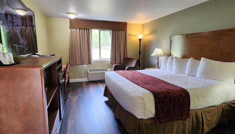 غرفة ديلوكس سرير ملكى, Cowlitz River Lodge