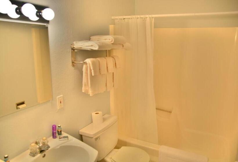 デラックススイート, Upper Deck Hotel And Bar   Adults Only