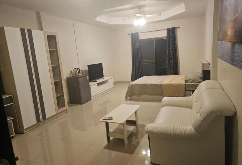 Номер Стандарт с Балконом, Cozy Guesthouse