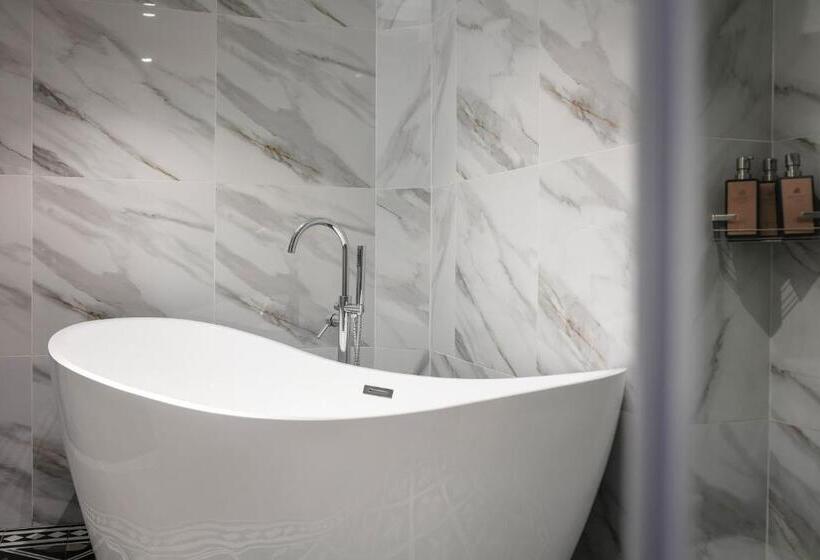 سوییت لوکس, Acoustic Premium Hotel & Spa