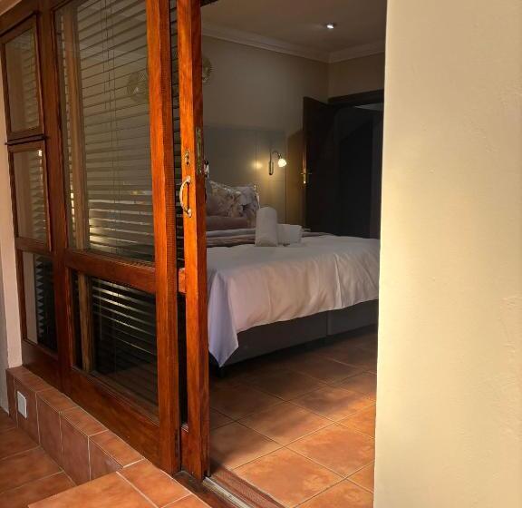 Семейный Номер Вид на Сад, Accommodation Bedfordview   Hethersett Guesthouse
