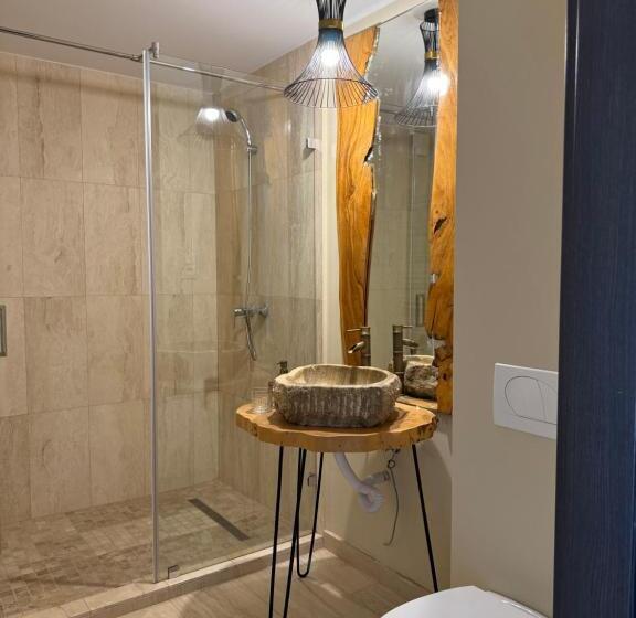 Quarto Estandar, The One Apartments
