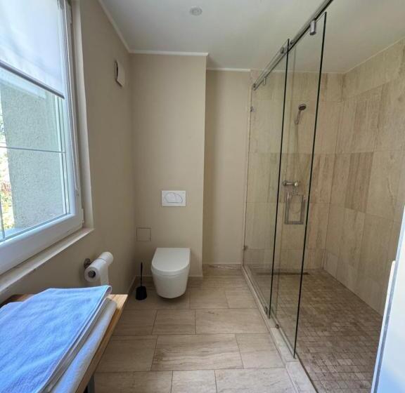Quarto Triplo Deluxe, The One Apartments