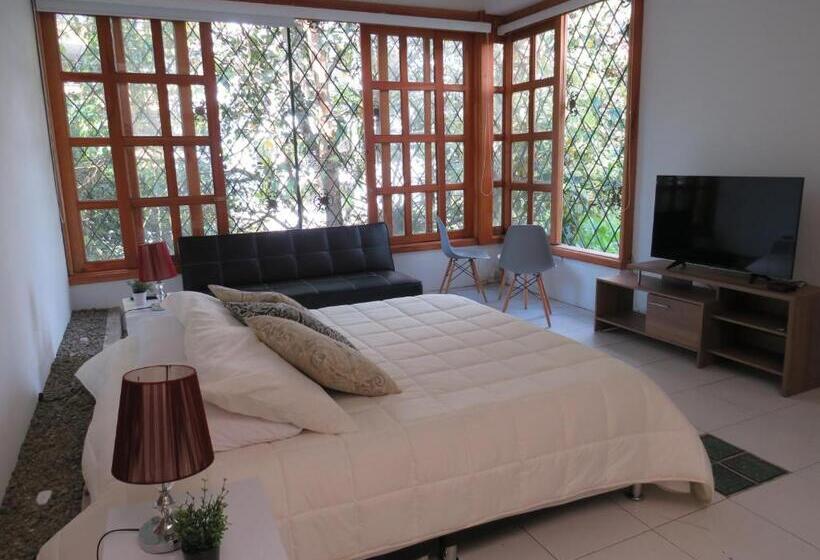 اتاق استاندارد سه نفره, Albore Hostel Pereira