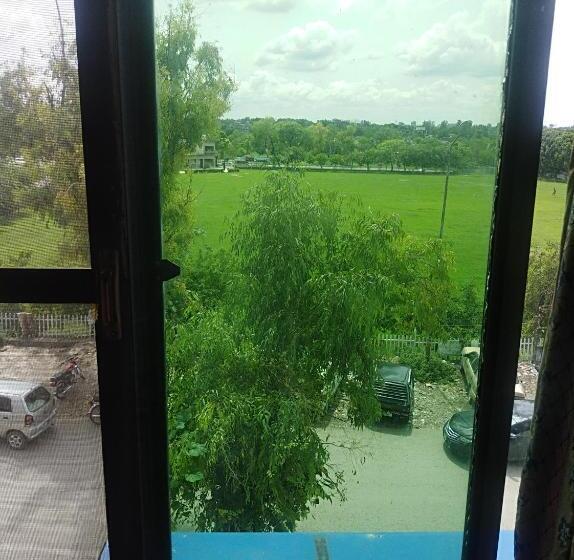 Economy Triple Room, Al Habib Islamabad