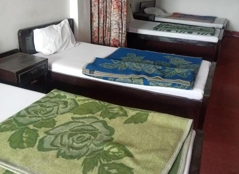 اتاق لوکس خانوادگی, Al Habib Islamabad