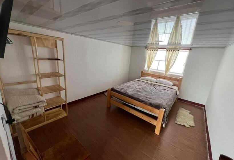 Номер Стандарт Совместная Ванная, Güicani Hostel