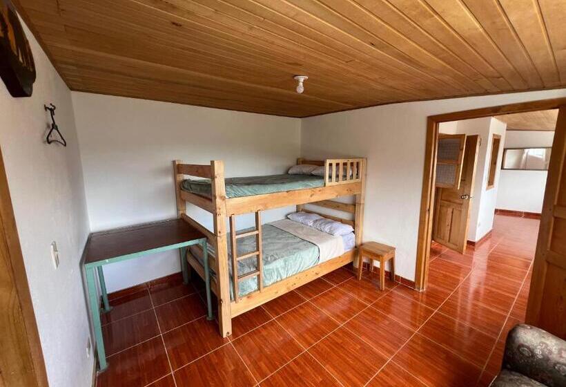 Номер Стандарт, Güicani Hostel