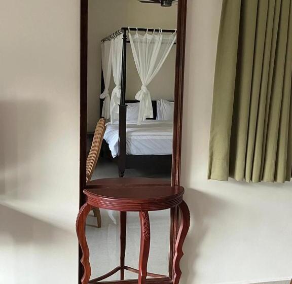 带大床的高级房间, Scot Inn Hotel And Resorts