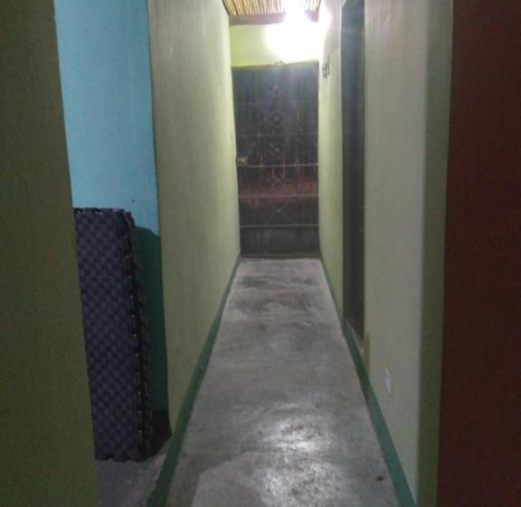 اتاق استاندارد سه نفره, Silic Hostel Camping
