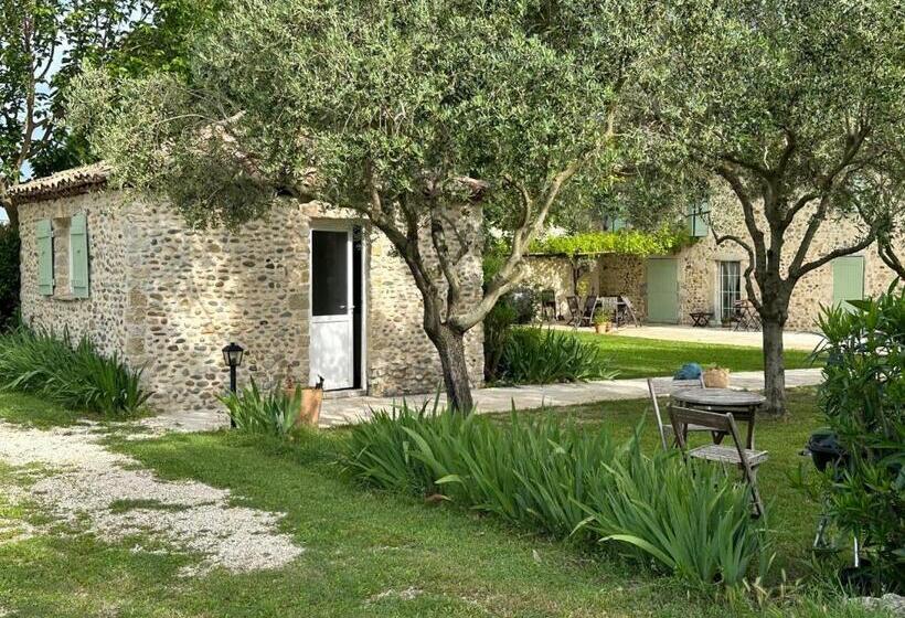 اتاق استاندارد با چشم‌انداز باغ, Maisonnette Indépendante Au Calme Avec Un Grand Jardin