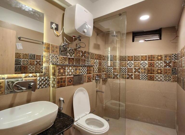 デラックスルーム, Grg Luxury Broadway Boutique Hotel At Prime Location Mall Road Darjelling Near Mahakaal Temple