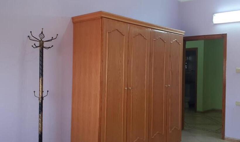 דירת חדר, ليالي السامر للشقق المخدومة
