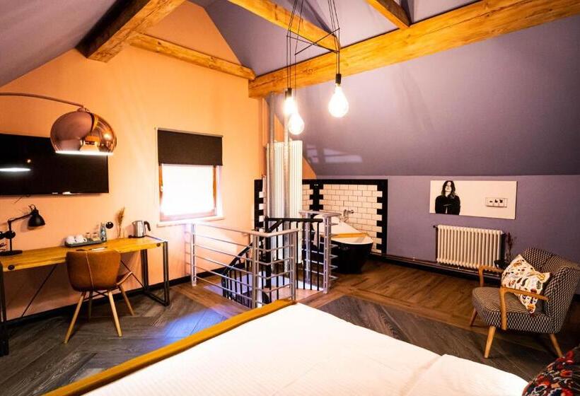 استودیوی استاندارد, Mountainlodge   Boutique House
