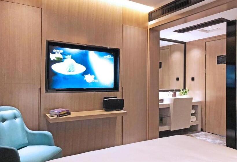 Номер Superior, Paco Hotel Guangzhou Baiyun Airport Liantang Metro
