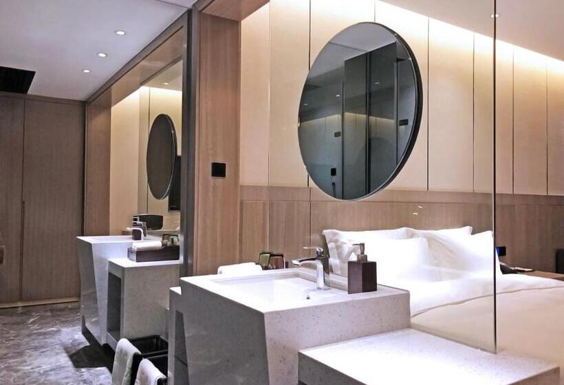 Номер Deluxe, Paco Hotel Guangzhou Baiyun Airport Liantang Metro