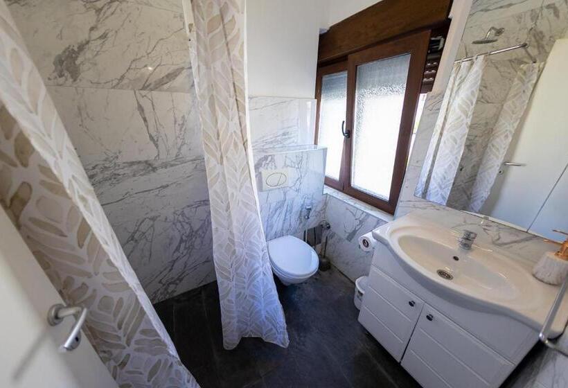 استودیوی لوکس, Kaldrma Guesthouse